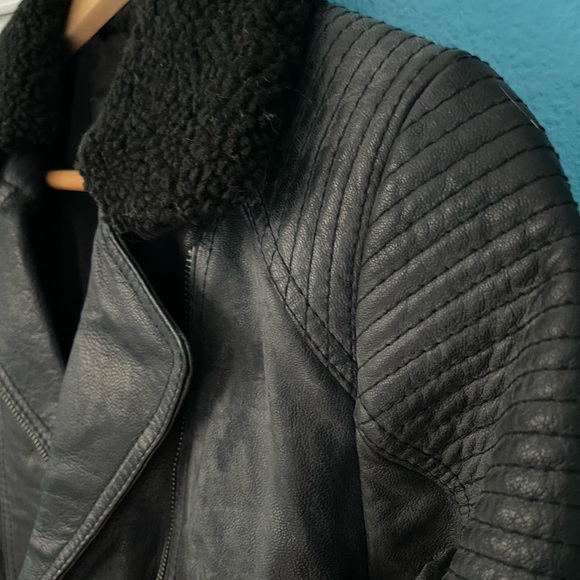 Kivari Leather Shearling Moto Jacket - Picture 6 of 9